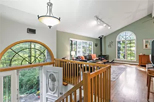 999 Cliff Ave, Yorktown Heights, NY 10598 - Photo 3