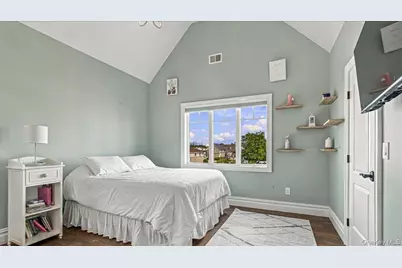 141 Sequams Lane W, West Islip, NY 11795 - Photo 17