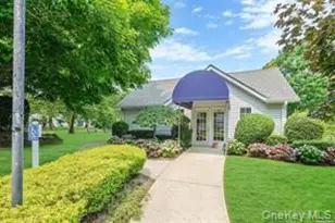 305 Sara Cir, Port Jefferson Station, NY 11776 - Photo 5