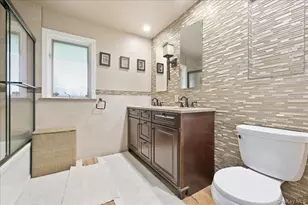 47 Royal Way, Manhasset Hills, NY 11040 - Photo 23