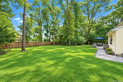 344 Barton Avenue, Patchogue, NY 11772 - Photo 5