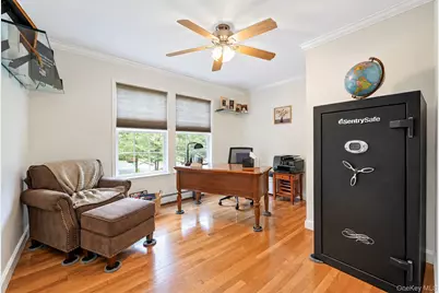 344 Barton Avenue, Patchogue, NY 11772 - Photo 27