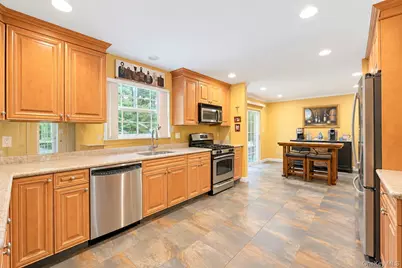 344 Barton Avenue, Patchogue, NY 11772 - Photo 19