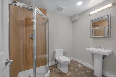 8 John Bean Court, Port Washington, NY 11050 - Photo 25
