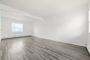 75 Harding Pl, Freeport, NY 11520 - Photo 19