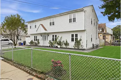 75 Harding Place, Freeport, NY 11520 - Photo 3
