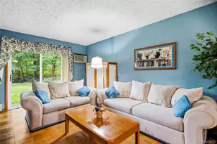 1056 Village Dr, Hauppauge, NY 11788 - Photo 11