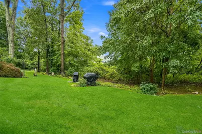 1056 Village Drive #1056, Hauppauge, NY 11788 - Photo 23
