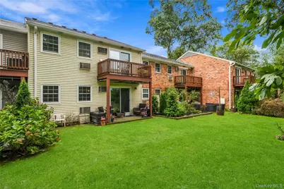1056 Village Drive #1056, Hauppauge, NY 11788 - Photo 21