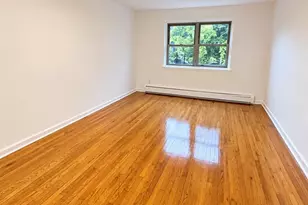 160-06 75th Rd, Fresh Meadows, NY 11366 - Photo 3