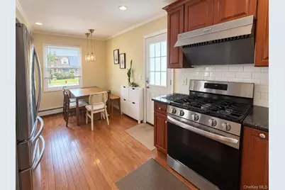 145 Westbury Avenue, Mineola, NY 11501 - Photo 9