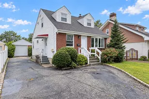 145 Westbury Ave, Mineola, NY 11501 - Photo 3