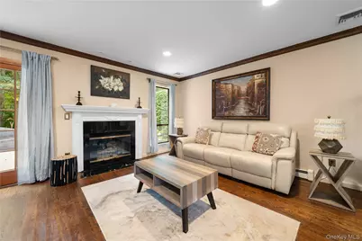 4 Lyndon Court, Bohemia, NY 11716 - Photo 17