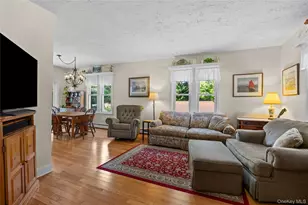 19 Willow Pl, Oyster Bay, NY 11771 - Photo 17