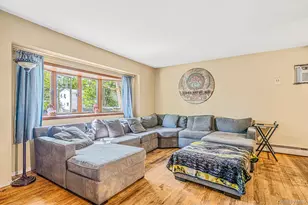 45 Spruce St, Selden, NY 11784 - Photo 5