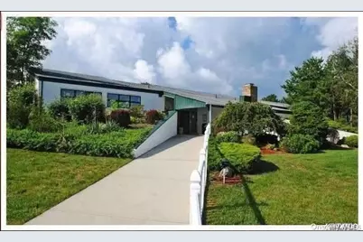 124 Village Circle W #124, Manorville, NY 11949 - Photo 19