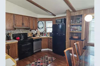 124 Village Circle W #124, Manorville, NY 11949 - Photo 5