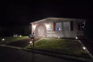 124 Village Cir W, Manorville, NY 11949 - Photo 17