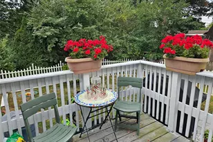 124 Village Cir W, Manorville, NY 11949 - Photo 15