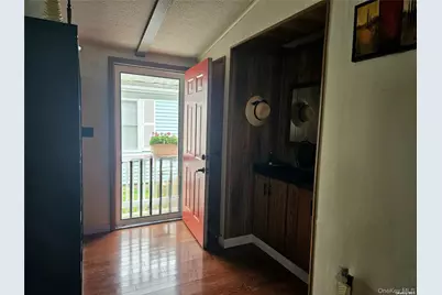 124 Village Circle W #124, Manorville, NY 11949 - Photo 3
