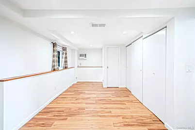 260 W 24th Street, Deer Park, NY 11729 - Photo 23