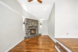 260 W 24th St, Deer Park, NY 11729 - Photo 13