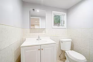 260 W 24th St, Deer Park, NY 11729 - Photo 27