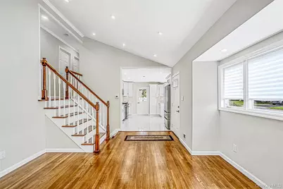 260 W 24th Street, Deer Park, NY 11729 - Photo 17