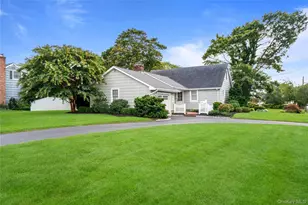 99 Benson Ave, Sayville, NY 11782 - Photo 7