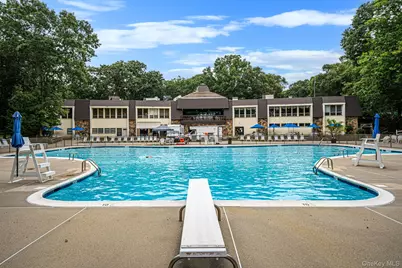 415 Clubhouse Court #51, Coram, NY 11727 - Photo 27