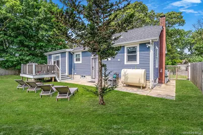 127 Clinton Avenue, Patchogue, NY 11772 - Photo 21