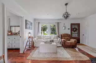 127 Clinton Ave, Patchogue, NY 11772 - Photo 3