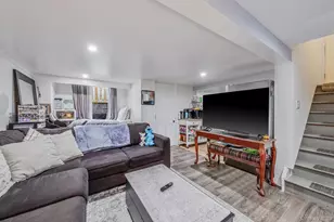 127 Clinton Ave, Patchogue, NY 11772 - Photo 25