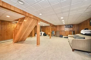 371 N Iowa Ave, Massapequa, NY 11758 - Photo 19
