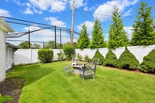 371 N Iowa Ave, Massapequa, NY 11758 - Photo 25