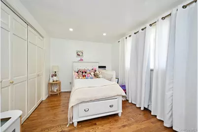 371 N Iowa Avenue, Massapequa, NY 11758 - Photo 17