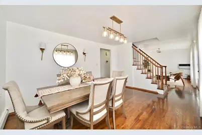 371 N Iowa Avenue, Massapequa, NY 11758 - Photo 7