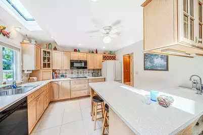 1524 N Monroe Avenue, West Islip, NY 11795 - Photo 11