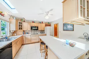 1524 N Monroe Ave, West Islip, NY 11795 - Photo 11