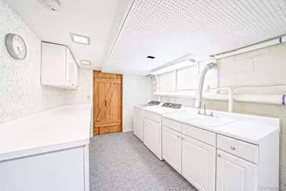 1524 N Monroe Avenue, West Islip, NY 11795 - Photo 23