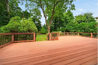 43 Fernwood Lane, Roslyn, NY 11576 - Photo 21