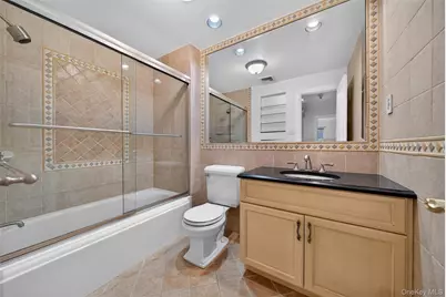 43 Fernwood Lane, Roslyn, NY 11576 - Photo 13