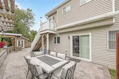 348 Southaven Avenue, Medford, NY 11763 - Photo 31