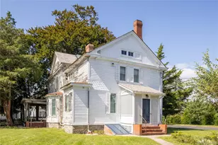 440 1st St, Greenport, NY 11944 - Photo 3