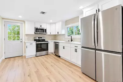 11 Tell Avenue, Deer Park, NY 11729 - Photo 9