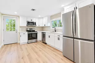11 Tell Ave, Deer Park, NY 11729 - Photo 9