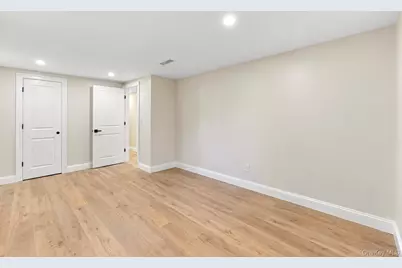 11 Tell Avenue, Deer Park, NY 11729 - Photo 17