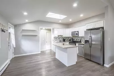 3 Elmwood Avenue, Selden, NY 11784 - Photo 3