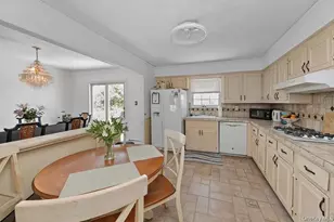 54 Acapulco St, Atlantic Beach, NY 11509 - Photo 7