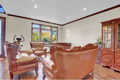 300 Ellen Place, Jericho, NY 11753 - Photo 29